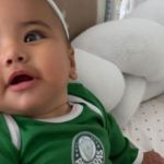 Filha de Neymar aparece com camisa do Palmeiras às vésperas de final contra o Santos