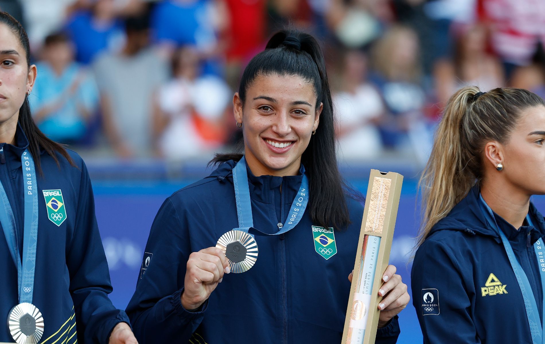 Medalhista olímpica é homenageada em cidade do interior de Minas Gerais