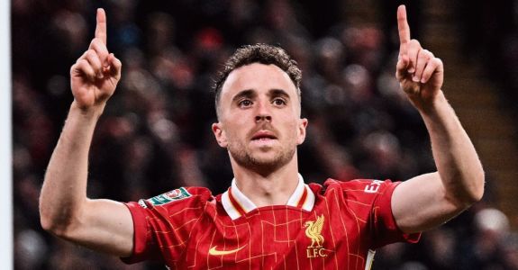 Diogo Jota comemora gol pelo Liverpool na temporada 2024/2025