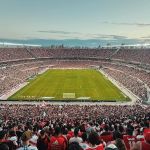 Brasileiros fazem 'pressão' contra estádio alvo para final da Libertadores, diz jornal