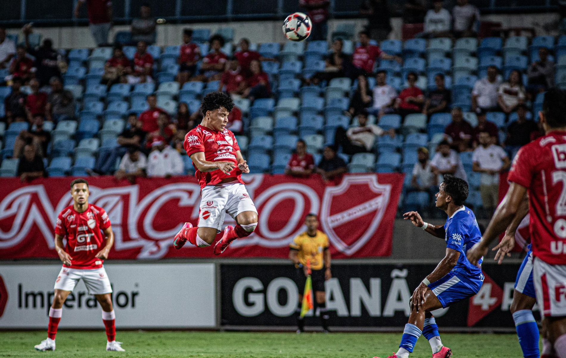Vila Nova desperdiça pênalti e tropeça contra Goiatuba pelo Campeonato Goiano