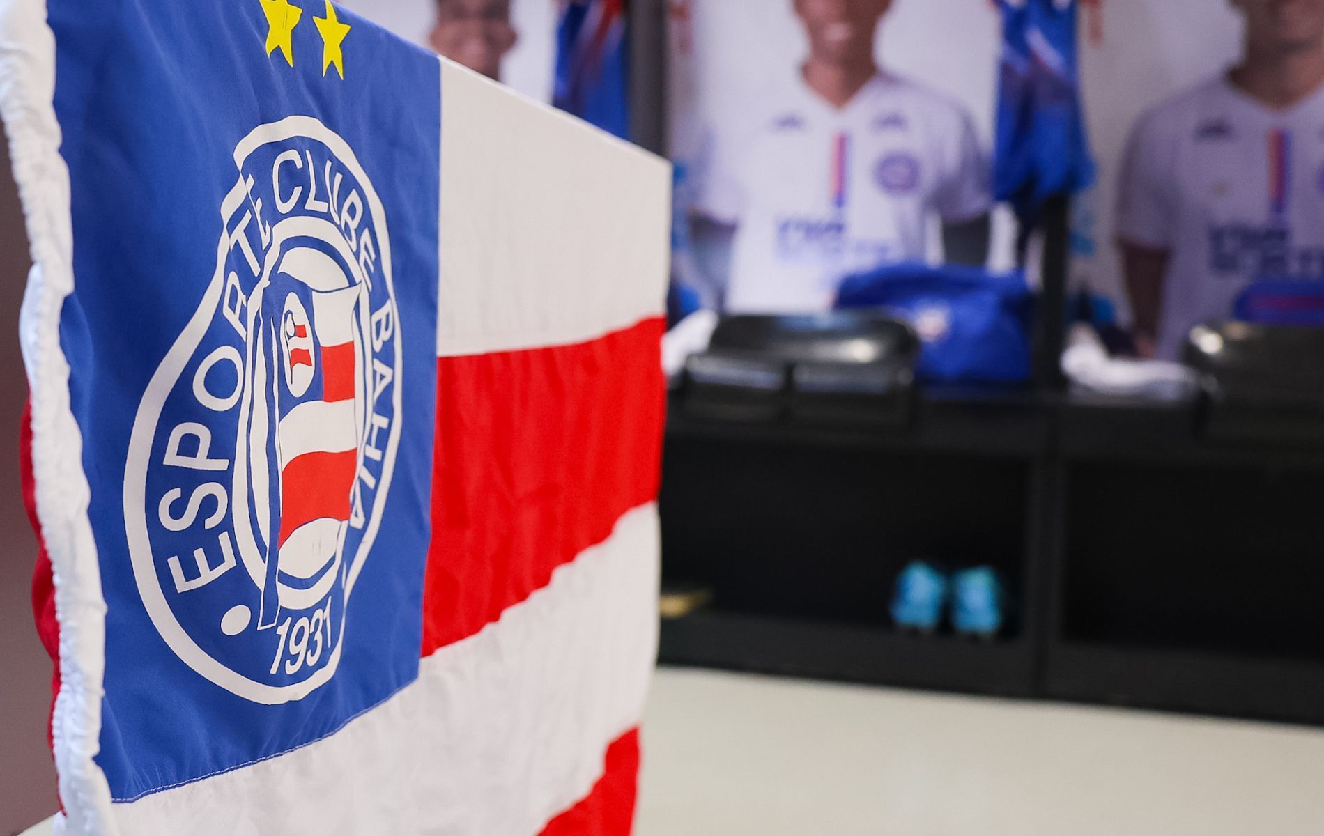 Bahia repudia ataques racistas contra ex-jogador do Atlético