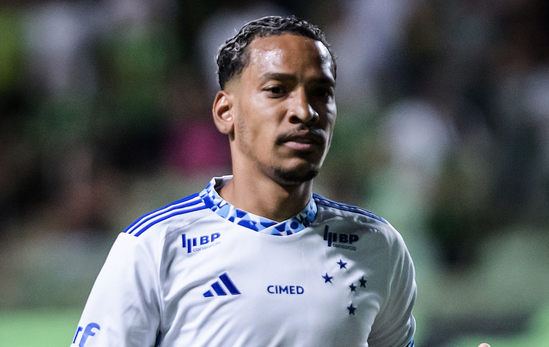 Matheus Pereira não assina com Zenit e fica no Cruzeiro
