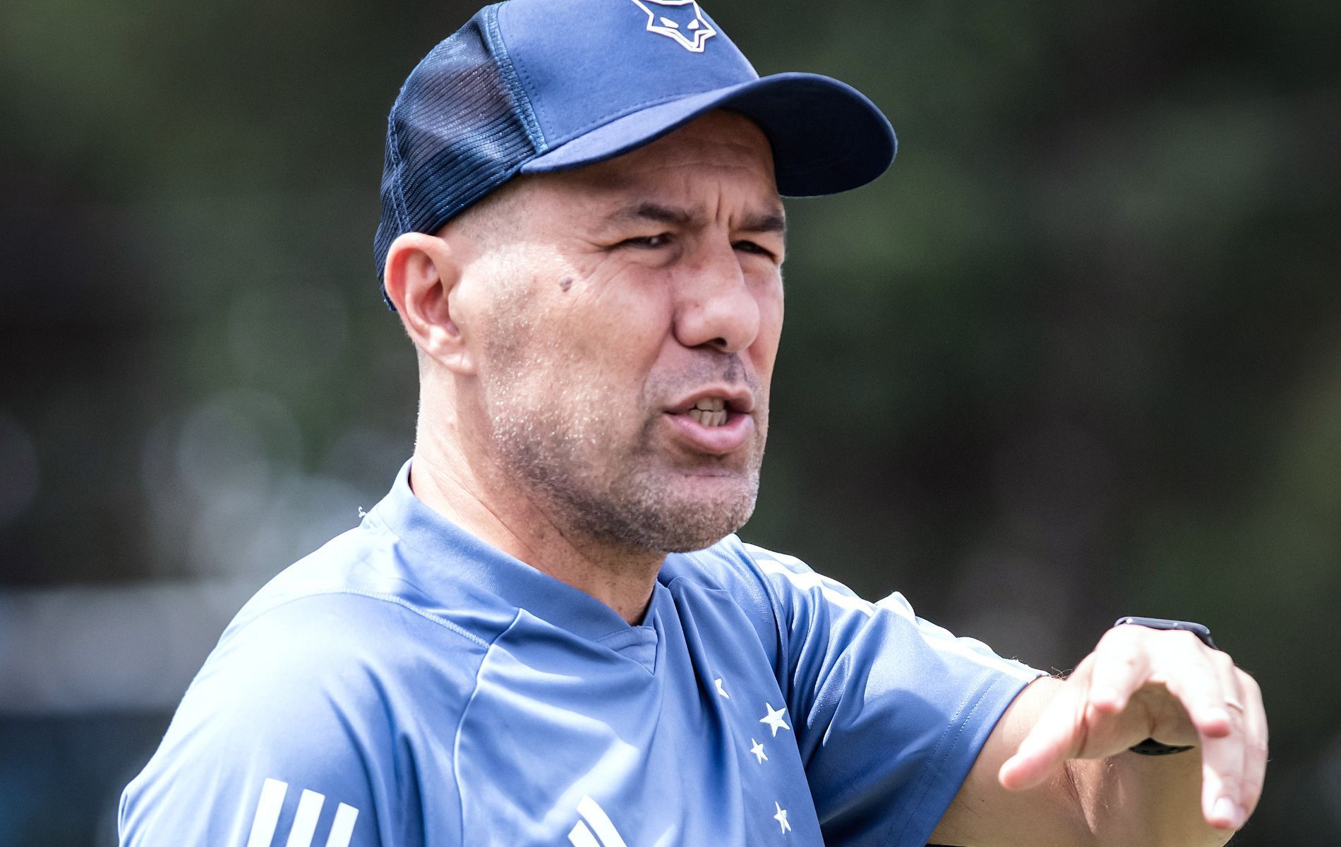 Leonardo Jardim tem missão de melhorar defesa do Cruzeiro até o Brasileiro