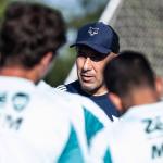Leonardo Jardim estreia novo uniforme em treino do Cruzeiro; veja fotos