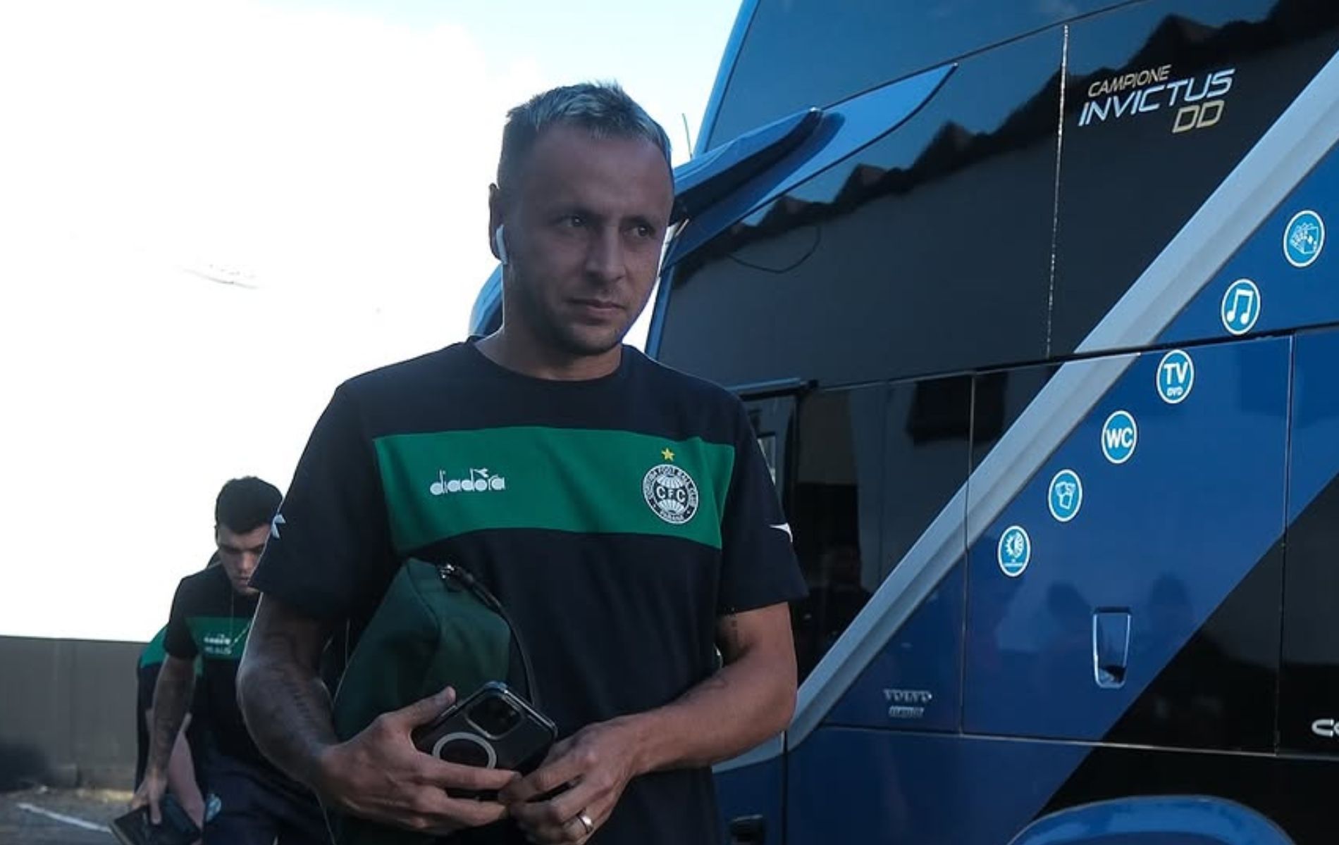 Rafinha se pronuncia após saída polêmica do Coritiba