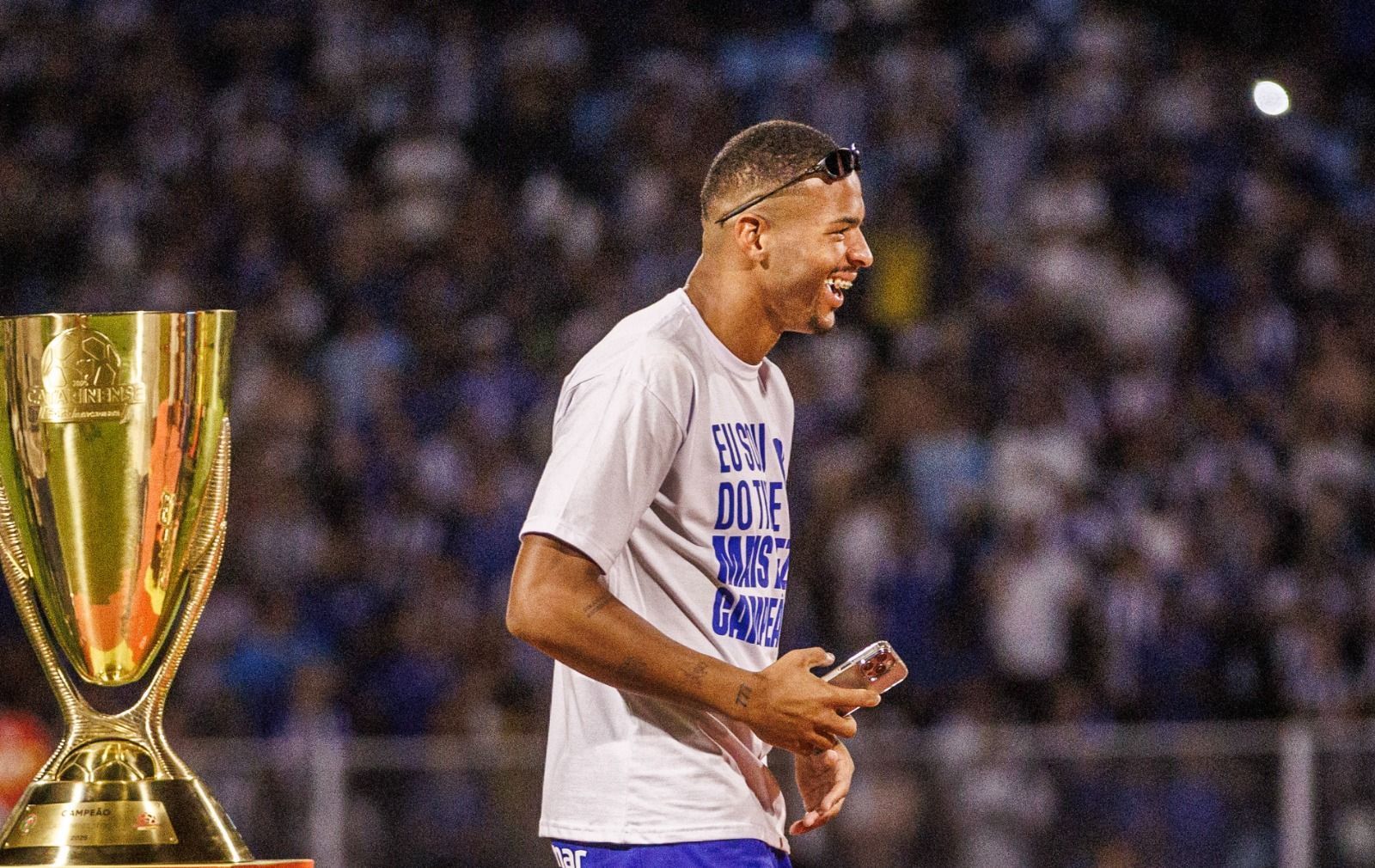 Emprestado pelo Cruzeiro, Pedrão celebra primeiro título e avalia momento no Avaí