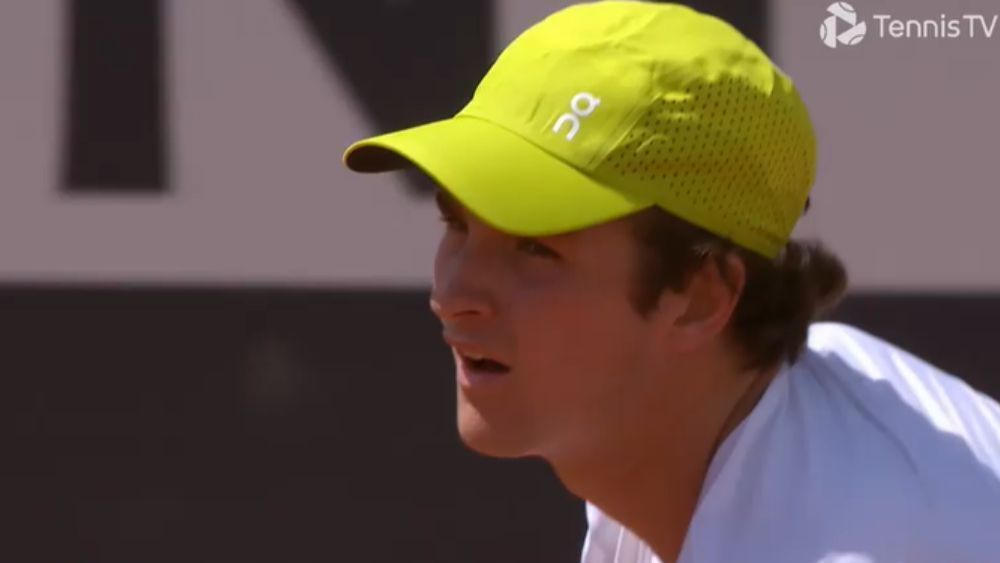 João Fonseca perde para húngaro e é eliminado na estreia do Masters 1000 de Roma