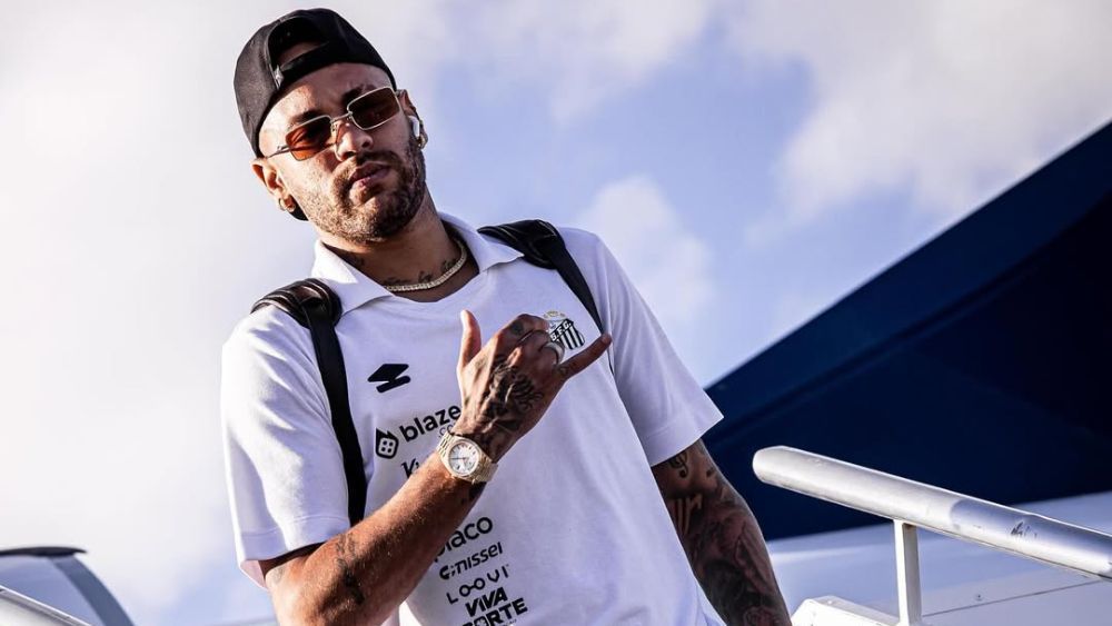 Neymar realiza sonho e compra carro de mais de R$ 2 milhões, diz jornalista