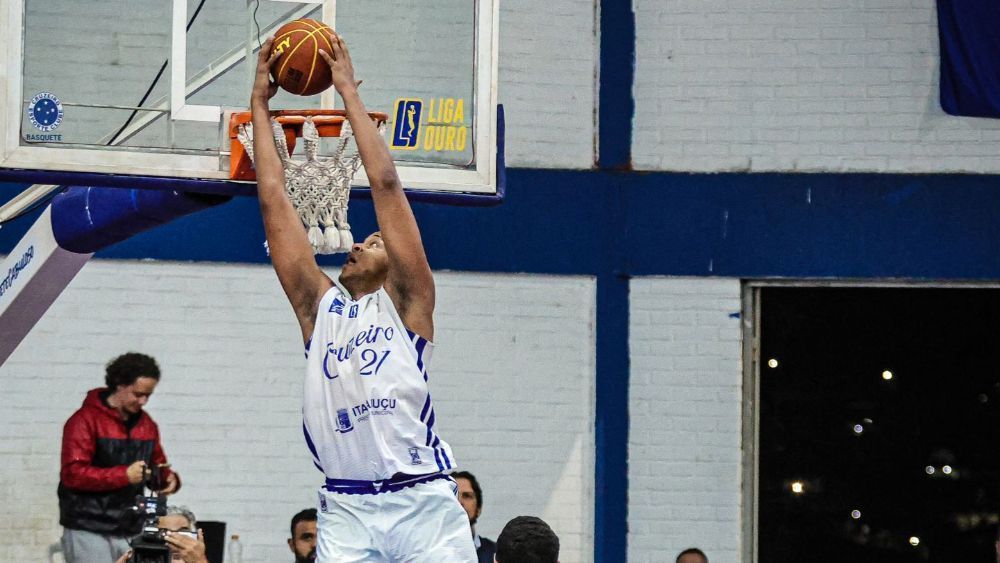 Cruzeiro Basquete vira, vence Liga Sorocabana e avança para final da Liga Ouro