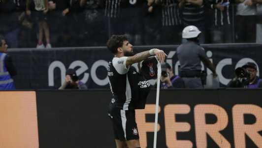 Yuri Alberto comemora gol pelo Corinthians na Copa do Brasil 2025