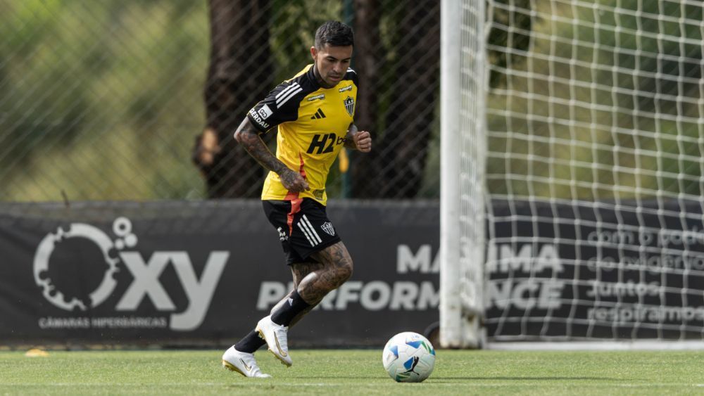 Cuca revela se Dudu estará no ‘time ideal’ do Atlético e atualiza situação do atacante