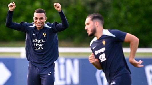 Mbappé em treino da Seleção Francesa