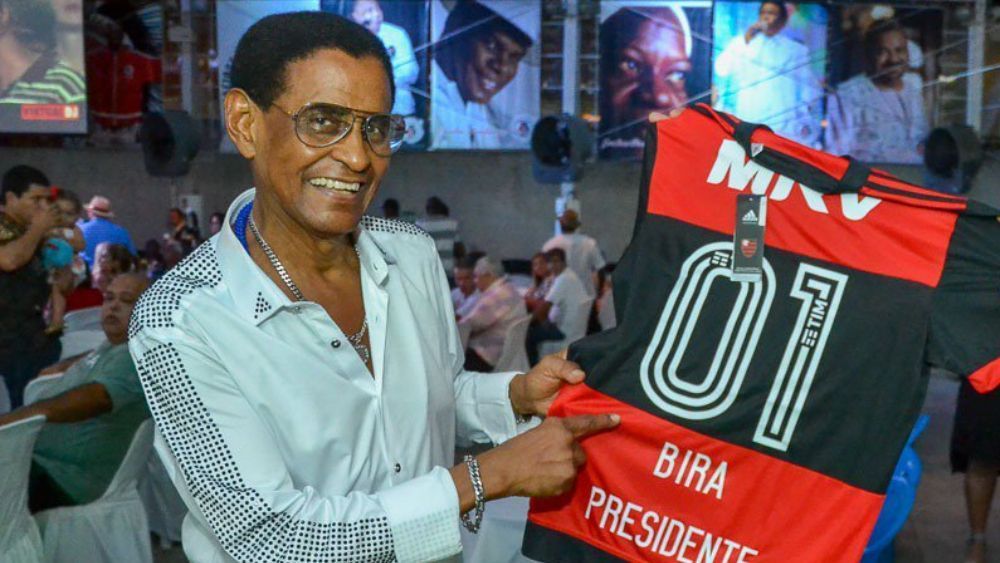 Flamengo lamenta morte de Bira Presidente, fundador do Cacique de Ramos