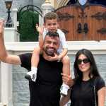 Fabrício Bruno, do Cruzeiro, aproveita férias na Disney e ‘vira’ piloto; assista