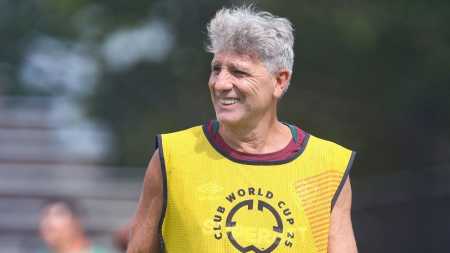 Renato Gaúcho em treino do Fluminense nos Estados Unidos
