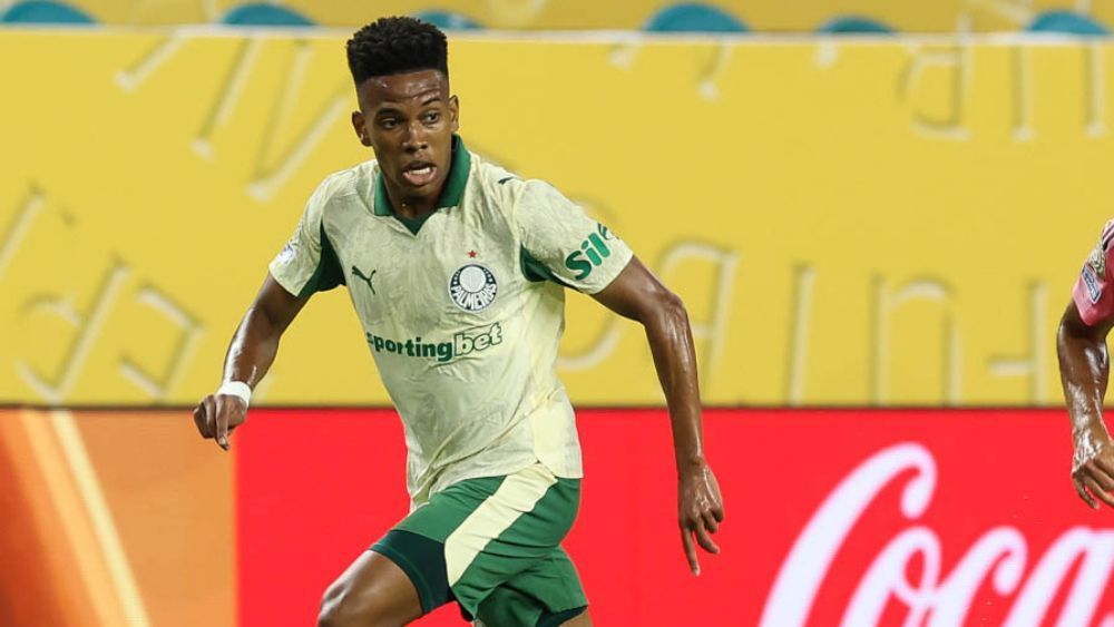 Estêvão admite dificuldade em manter foco no Palmeiras durante o Mundial