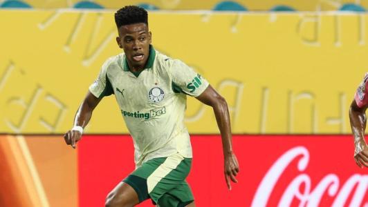 Estêvão em jogo do Palmeiras no Mundial de Clubes