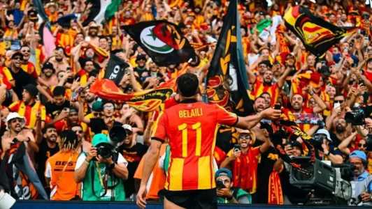 Youcef Belaïli comemora gol do Espérance-TUN no Mundial de Clubes