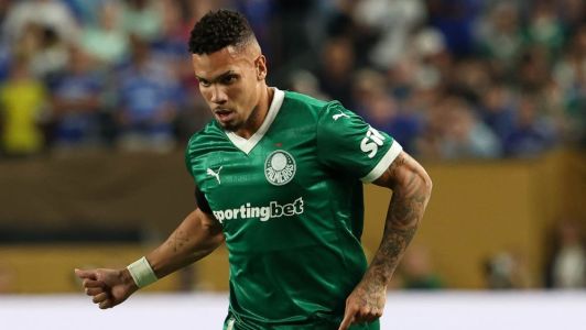 Paulinho em jogo do Palmeiras no Mundial de Clubes