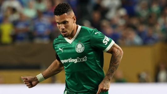 Paulinho em jogo do Palmeiras no Mundial de Clubes