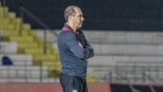 Técnico Allan Aal, do Botafogo-SP