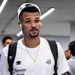 Cruzeiro de olho: Zé Ivaldo fica fora dos planos no Santos e tem futuro incerto