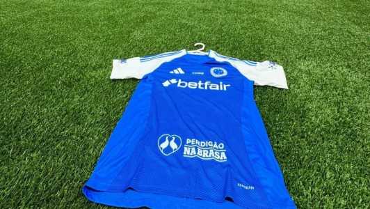 Cruzeiro irá de azul para o campo da Arena MRV nesta quarta-feira (27)