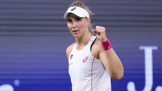 Bia Haddad em ação no US Open, neste sábado (30)