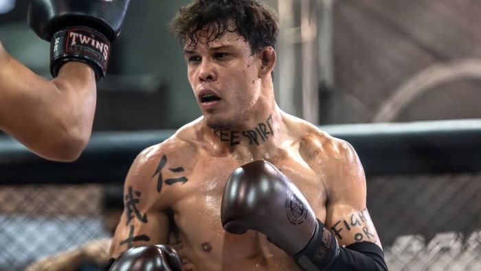 Caio Borralho se prepara para lutar contra Imavov, no próximo sábado (6)