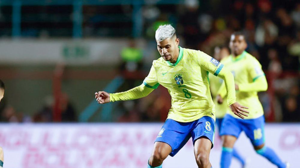 Titular do Brasil minimiza campanha nas eliminatórias e faz comparação com Argentina