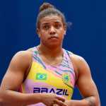 Brasileira destaque do wrestling é pega em doping e fica fora do Mundial; entenda