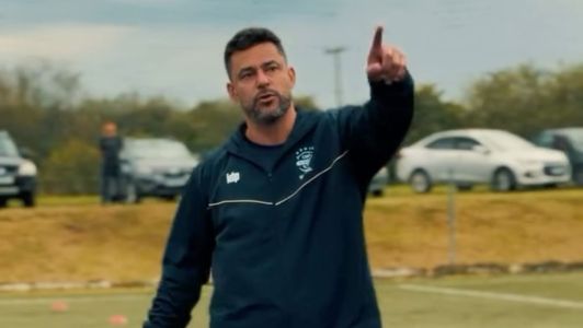 Fred, ex-jogador de Cruzeiro e Fluminense, durante curso da CBF Academy