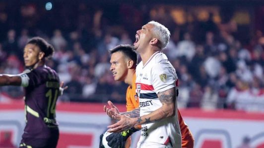 Luciano lamenta, em São Paulo 0 x 1 LDU, nesta quinta-feira (25), no Morumbis