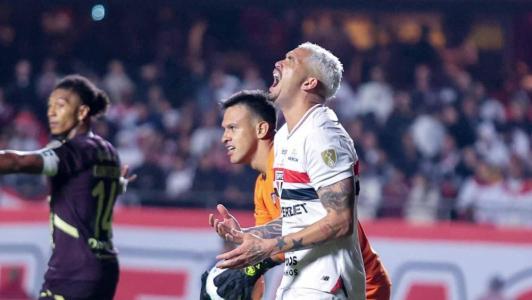 Luciano lamenta, em São Paulo 0 x 1 LDU, nesta quinta-feira (25), no Morumbis