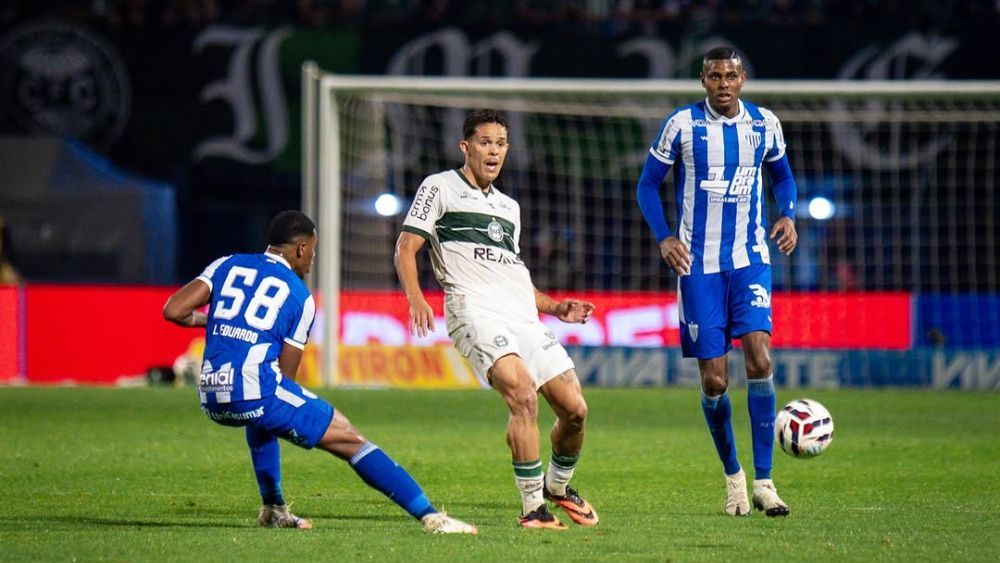 Coritiba vence Avaí fora de casa e quebra sequência ruim na Série B
