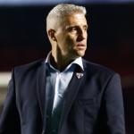 Crespo vê 'momento crítico' do São Paulo e aponta caminho para recuperação