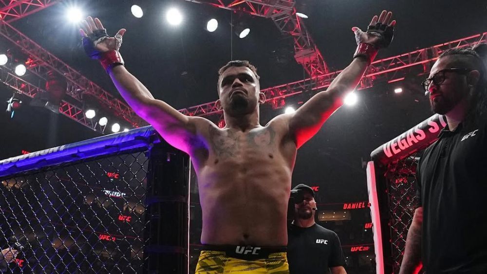 Lutador brasileiro aposta em vitória fulminante no UFC 320: ‘Bater e ele cair morto’