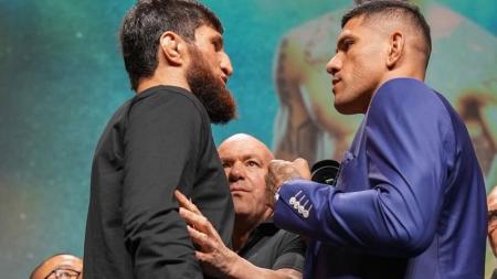 Dana White durante encarade entre Magomed Ankalaev e Alex Poatan, às vésperas do UFC 320