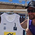 Campeão olímpico, Mamute se despede do vôlei de praia e recebe homenagem