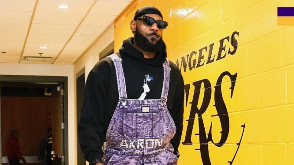 Vai se aposentar? LeBron James surpreende e faz revelação de anúncio misterioso