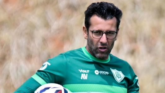 Alberto Valentim, treinador do América