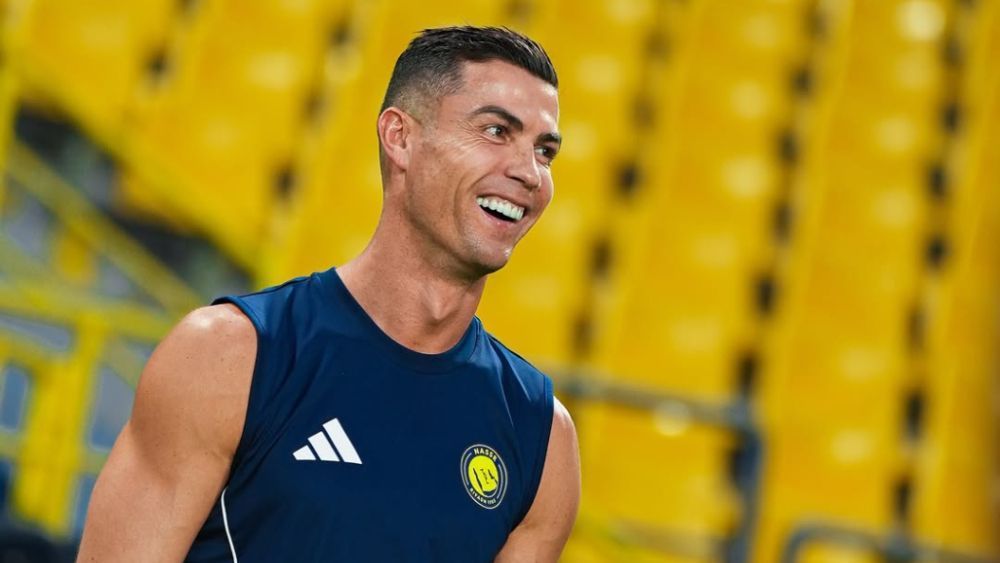 Cristiano Ronaldo é primeiro jogador de futebol a ser incluído em lista de bilionários