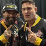 Ramon Dino e rival batem peso e confimam disputa pelo título no Mr. Olympia 2025