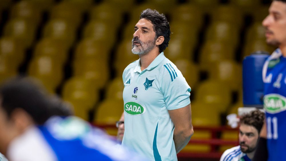Técnico do Sada Cruzeiro, Filipe Ferraz projeta final e exalta rivalidade com o Minas