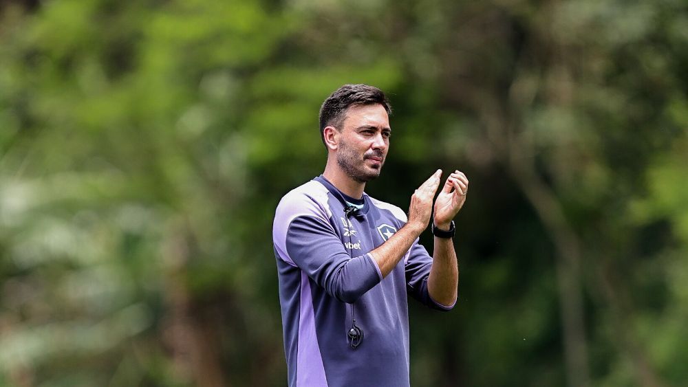 Escalação do Botafogo: Davide Ancelotti lida com oito desfalques contra o Flamengo