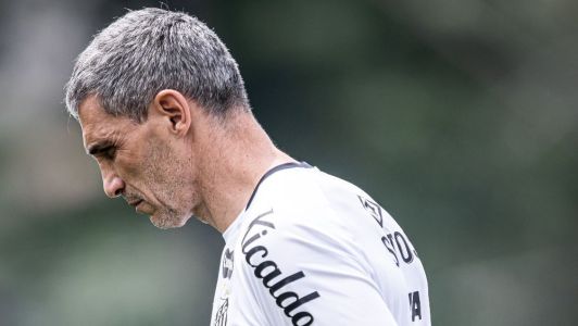 Juan Pablo Vojvoda em treino do Santos