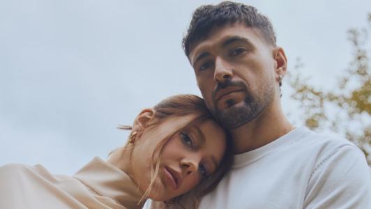 Camila Bastiani e Giorgian de Arrascaeta