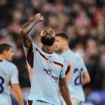 Ex-Cruzeiro brilha em vitória de clube inglês contra time de Paquetá na Premier League
