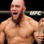 Lutador brasileiro 'colecionador de pés' busca manter 'hype' no UFC 321; entenda